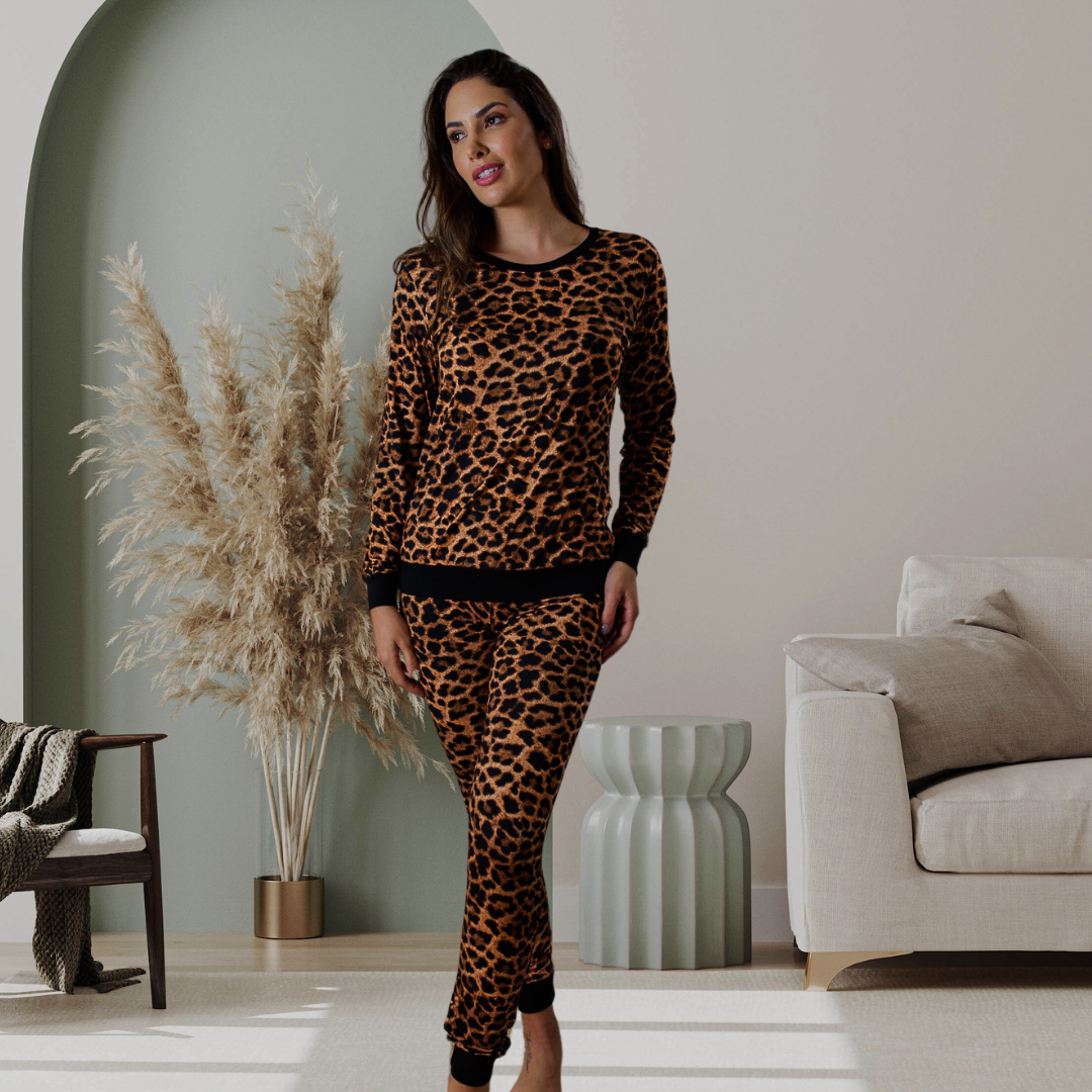 Conjunto Loungewear Calça e Blusa Manga Longa Viscose Animal Print