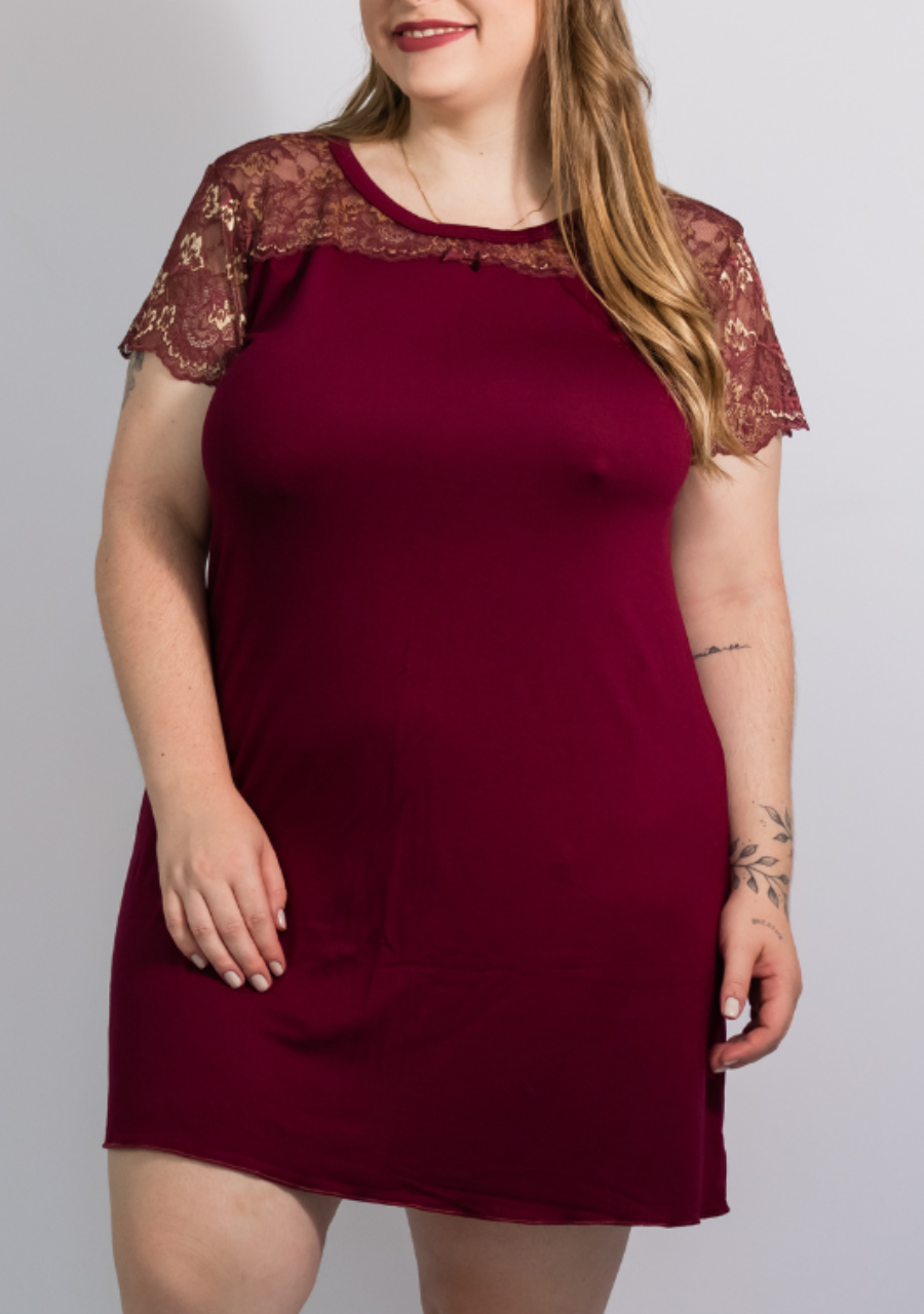 Camisola Plus Size em Viscose com Detalhes em Renda Bicolor - Vinho - Rosativa