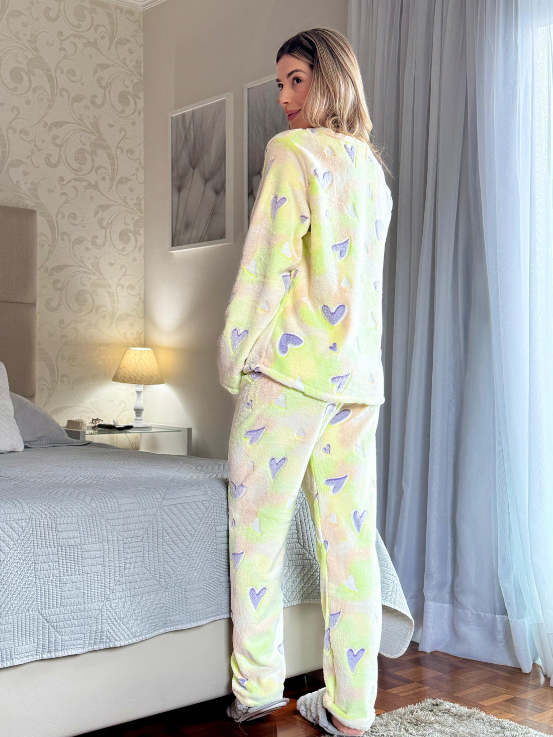 Pijama de Fleece Feminino de Inverno Peludinho Corações